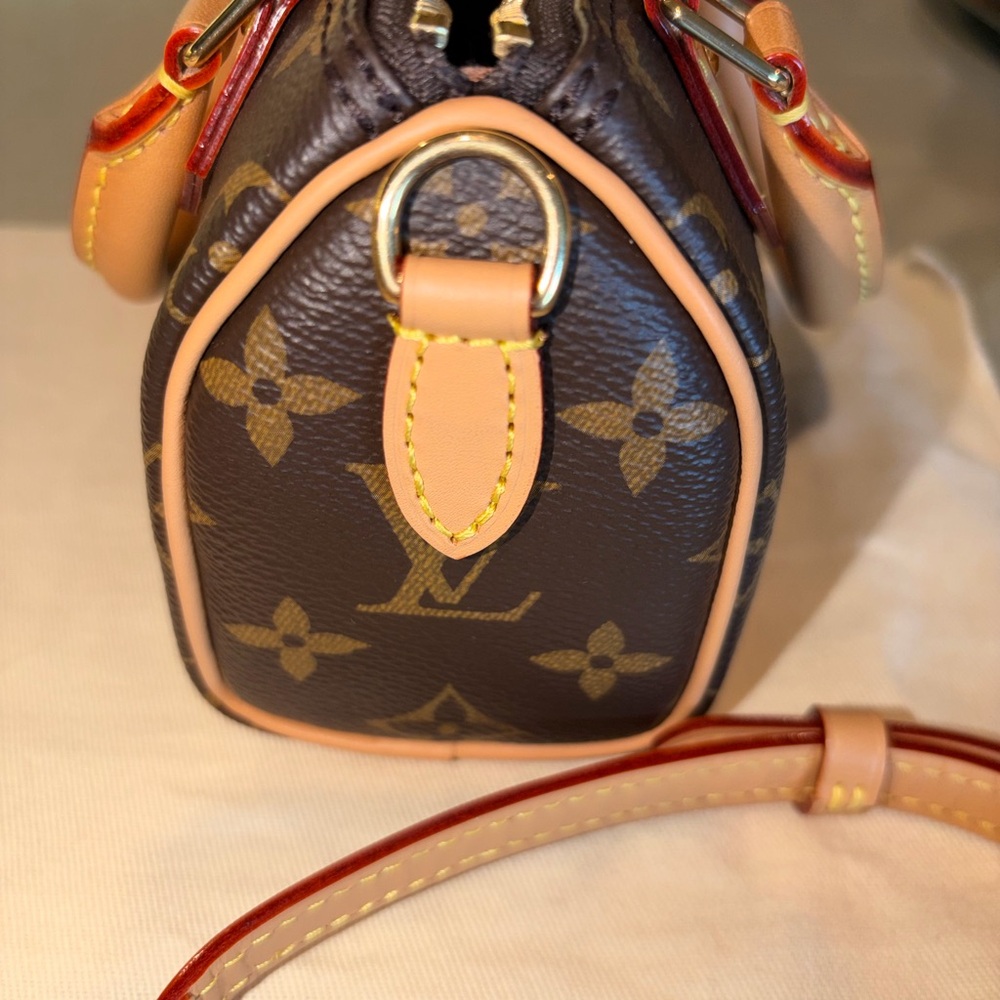 Louis Vuitton Nano Speedy - Picture 9 of 15